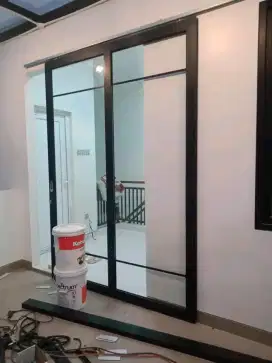 Pintu kaca lipat dan pintu kaca sleding