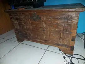 Peti kayu jati lawas Antique