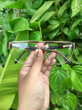 Kacamata vintage Merk Gucci Frame Italy GG 2320/N