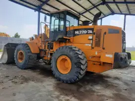 JUAL WHEEL LOADER HYUNDAI HL770-7A TAHUN 2013 BUKAN WA200 WA450 WA500