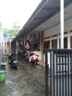 Rumah Petakan di Kontrakan