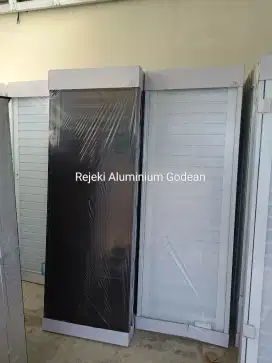 Pintu aluminium original kamar mandi