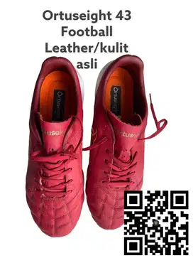 Sepatu bola Ortuseight 43