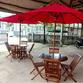 Set meja kursi payung cafe outdoor