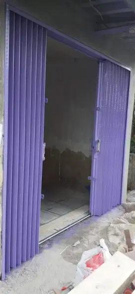 Roling door folding gate