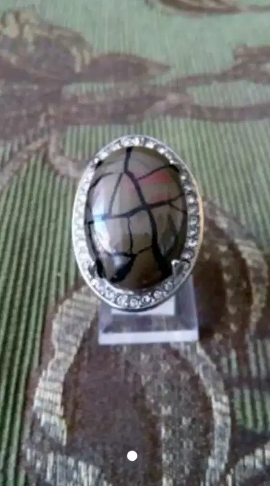 batu sisik naga istimewa