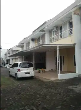 Dijual rumah di Sekip tengah kota jalan Mayor Salim Batubara Hrg 1,9 M