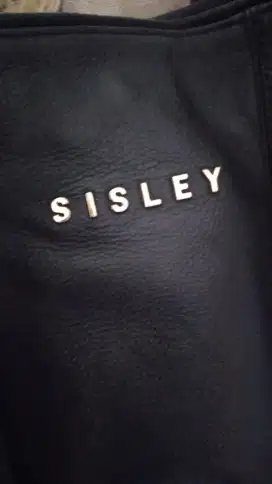 Tas kulit hitam sis