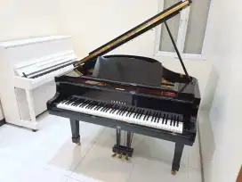 Grand piano Yamaha