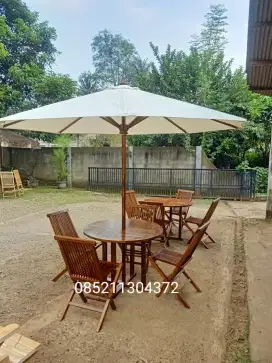 Set meja kursi payung cafe outdoor