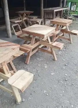 Meja kafe kayu jati