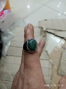 Batu asli lumut hijau