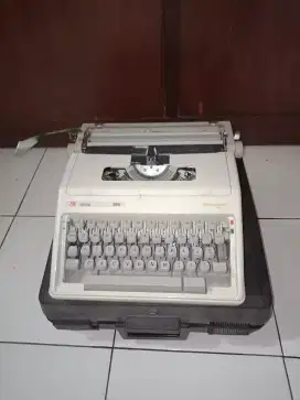 Mesin tik manual TA Royal 205