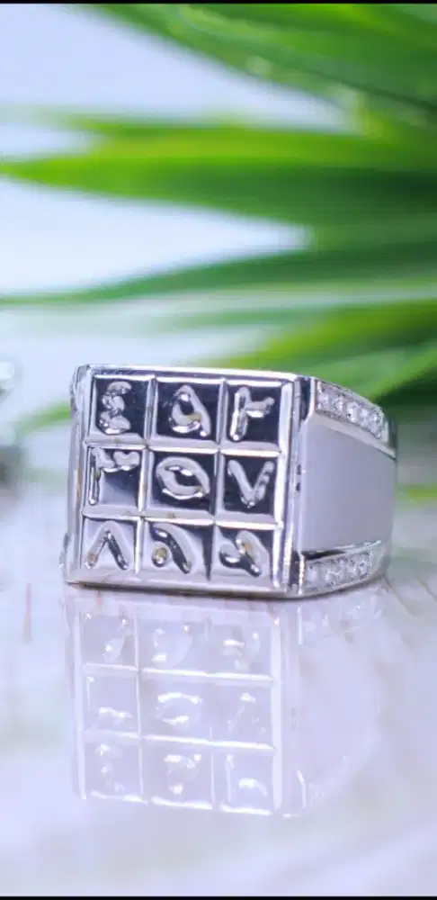 Cincin Stempel Berlian
