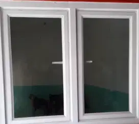 Pintu kaca alumunium