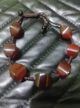 Gelang batu amber asli kalimantan