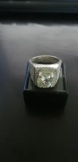 Moissanite cincin perak