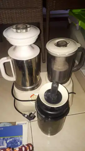 Blender serba guna merk madato