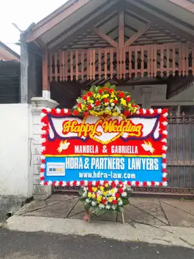 Ciptakan Kenangan Indah dengan Karangan Bunga Papan yang Elegan