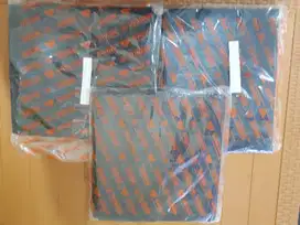 Plastik sampah hitam besar
