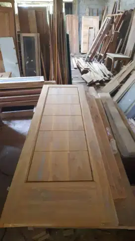 pintu kayu solid
