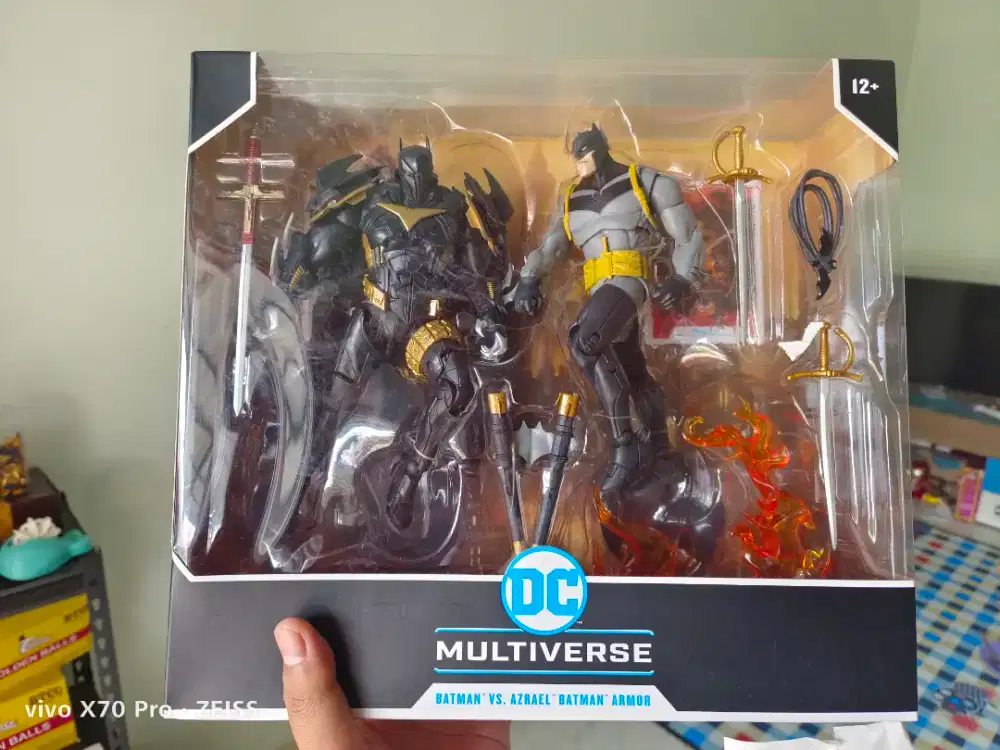 BATMAN ACTION FIGURE McFARLANE TOYS