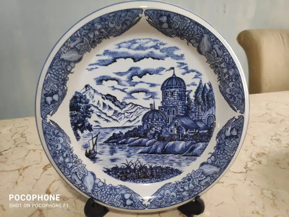 PIRING KERAMIK ANTIK