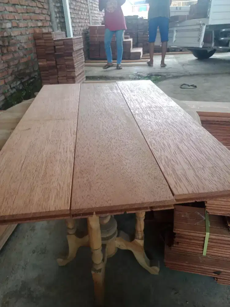 Kayu lantai Merbau solid sudah T&G  sudah oven