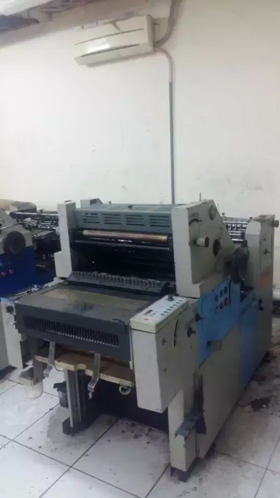 Mesin cetak offset bagi pemula pelatihan sampai bisa