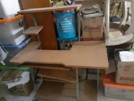 Dijual Meja Komputer