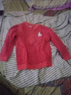 Kaos lengan panjang warna merah