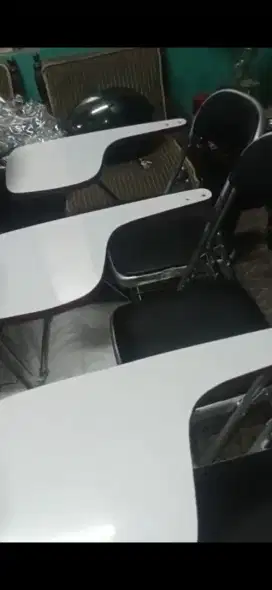 Kursi kuliah belajar rekon Bandungg