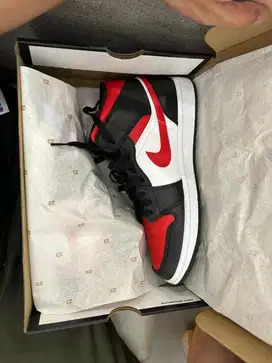 Air Jordan 1 Mid Black Red White | Bred Toe 42.5 US 9 BNIB JD Store