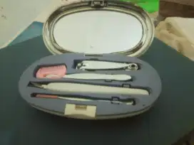 Portable nail care compact for traveling (alat perawatan kuku)