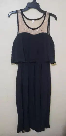 Dress Kutung Panjang Hitam