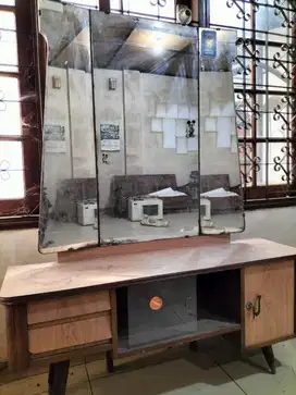 Meja Rias Jati kuno